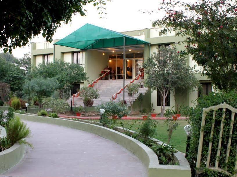 Kadamb Kunj Resort Bharatpur Exterior photo