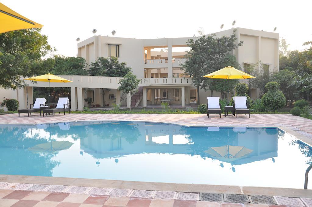 Kadamb Kunj Resort Bharatpur Exterior photo