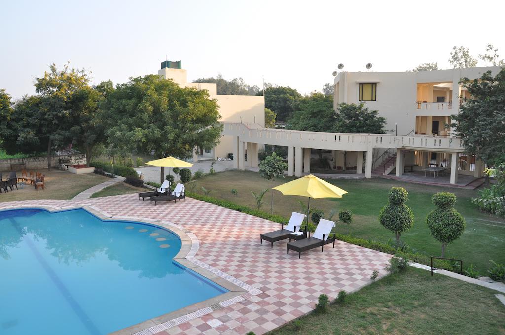 Kadamb Kunj Resort Bharatpur Exterior photo